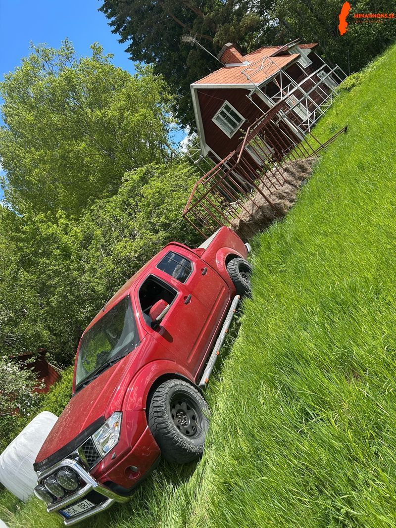 nissan-navara-a-traktor