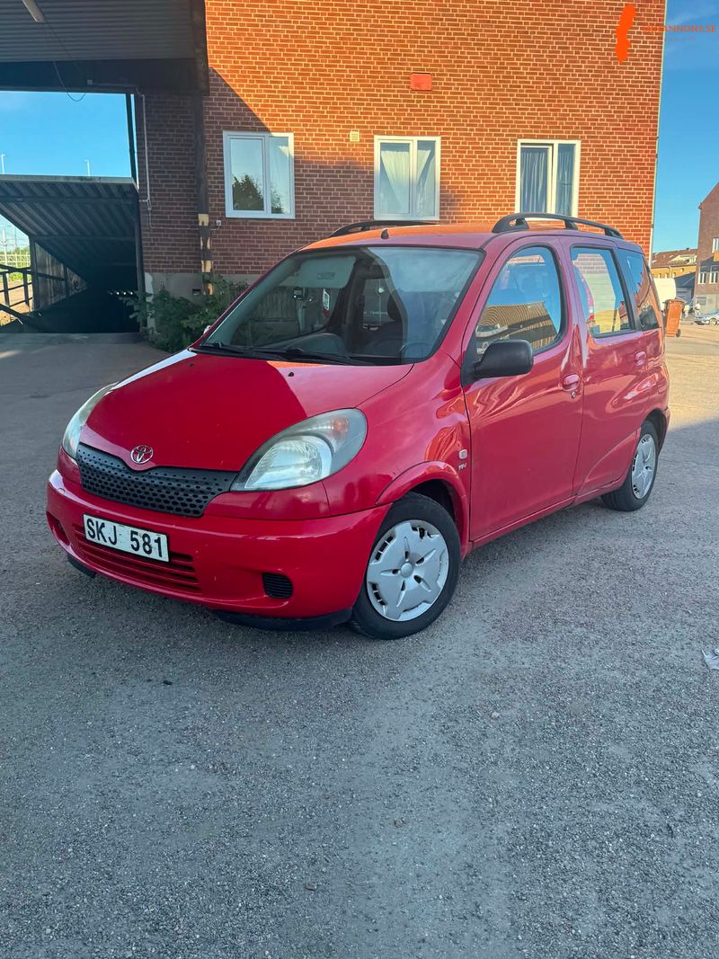 toyota-toyota-yaris-verso-13l