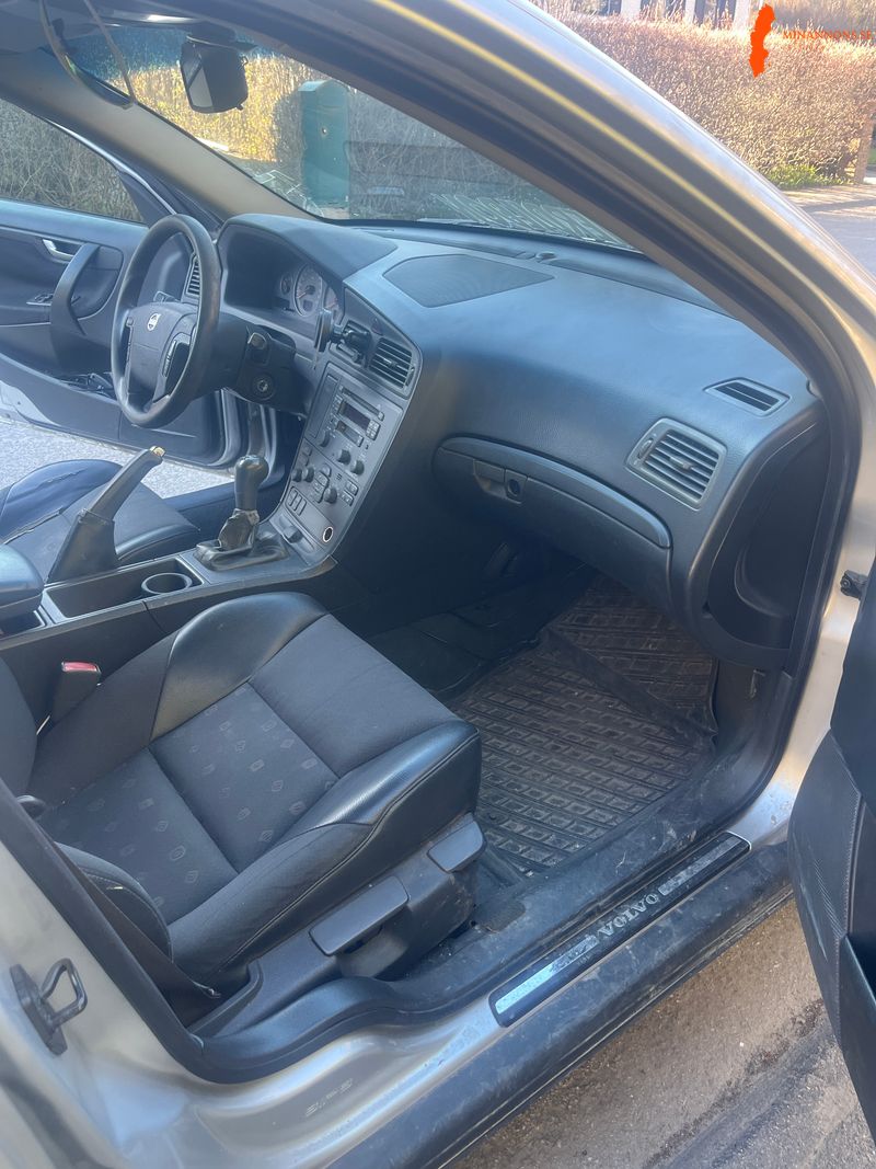 volvo-v70n-a-traktor