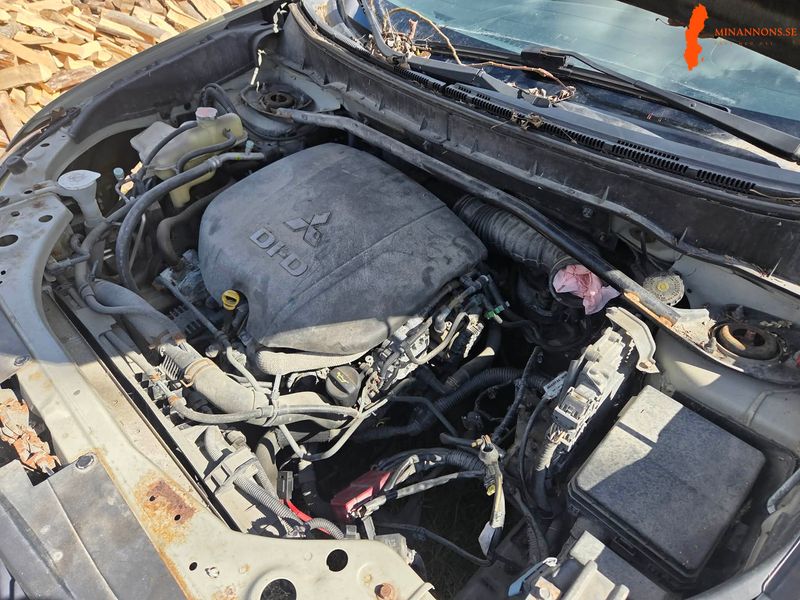 mitsubishi-mitsubishi-outlander-22-di-d-4wd