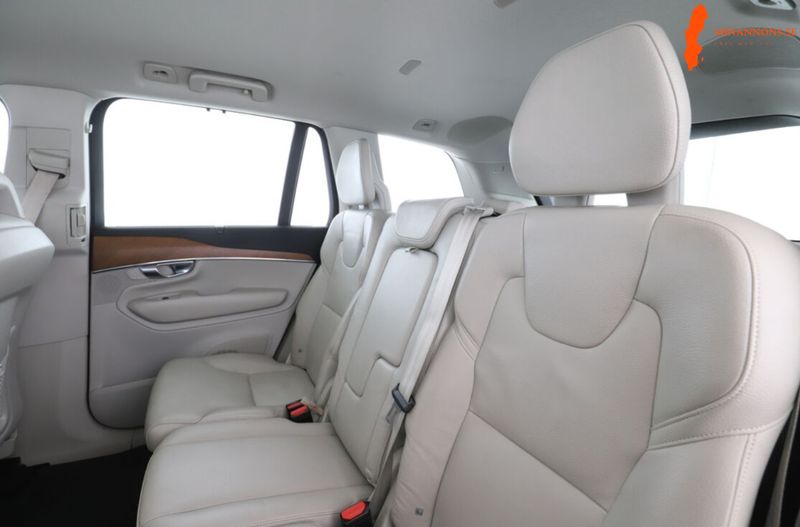 volvo-xc90-d5-awd-inscription-2017-7-sits