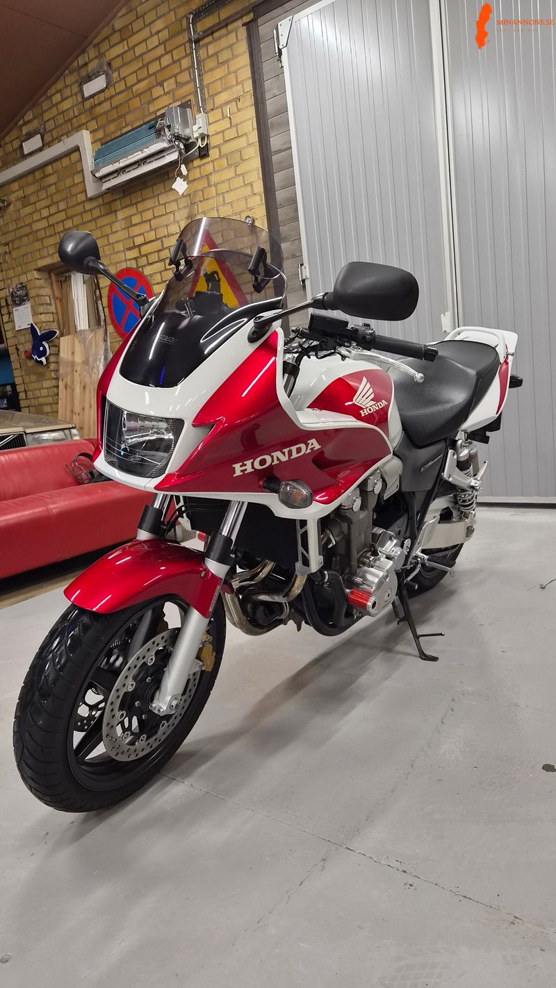 honda-cb1300-2005-endast-2897-mil-nyservad-toppskick