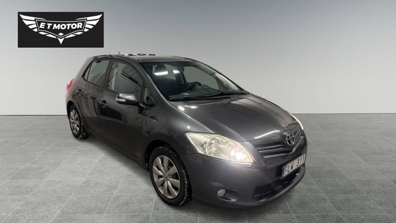 toyota-auris-5-dorrar-16-valvematic-manuell-132hk-2011