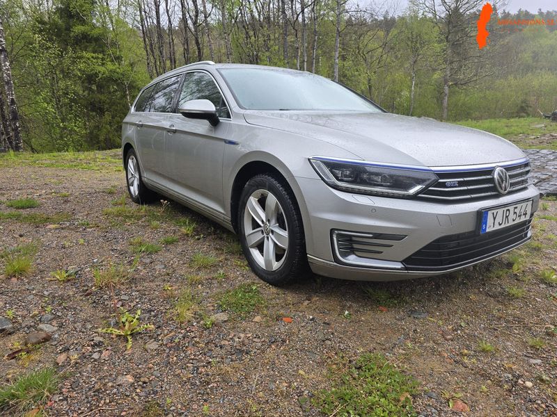 volkswagen-passat-14-tsi-plug-in-hybrid-fwd-gte-phev-b