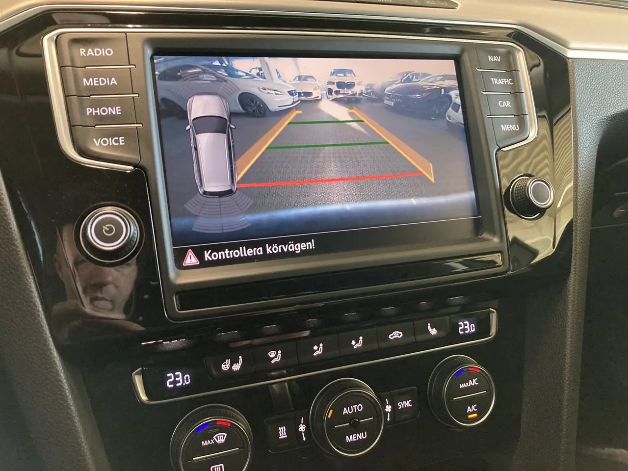 volkswagen-passat-sportscombi-20-tdi-dpf-scr-bmt-4motion-dsg-sekventiell