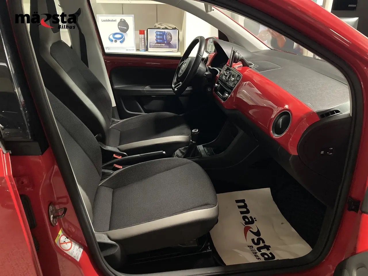 volkswagen-up-5-dorrar-10-mpi