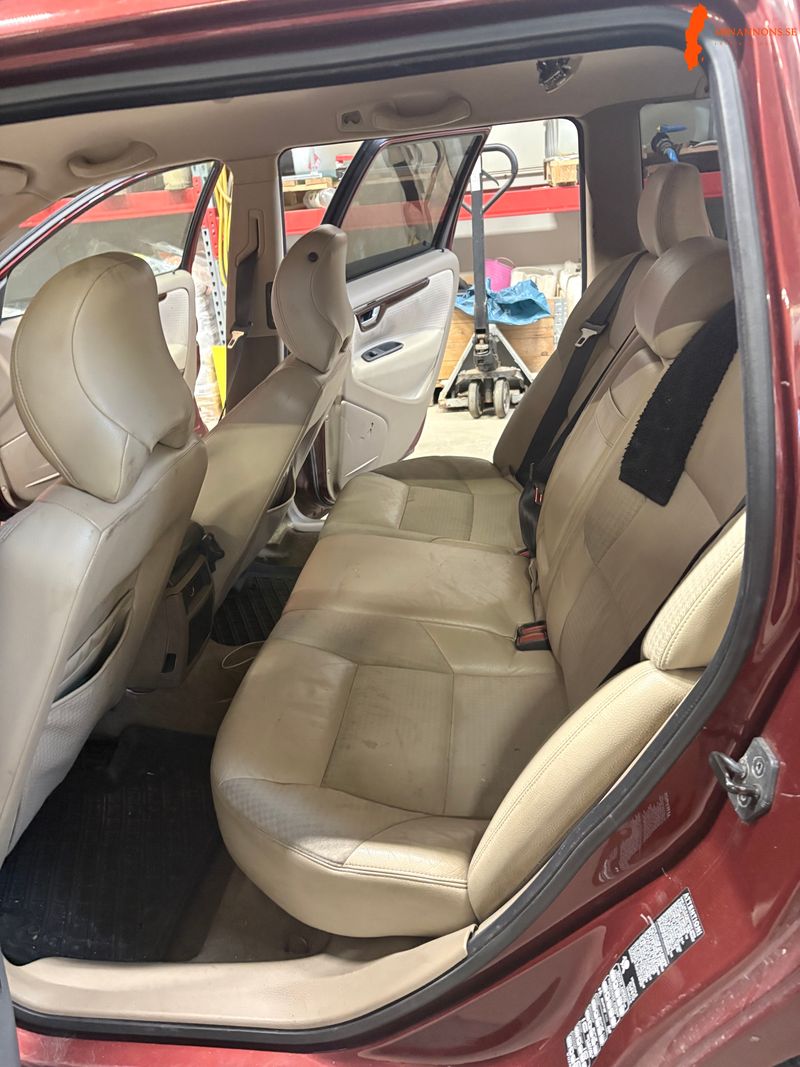 volvo-volvo-s-v70-t5-23-20v-fwd