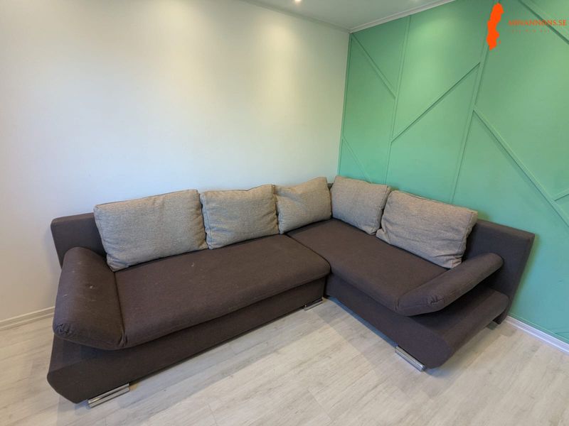 bädd soffa brun färg i trollhättan med förvaring 160* 200 cms mycket