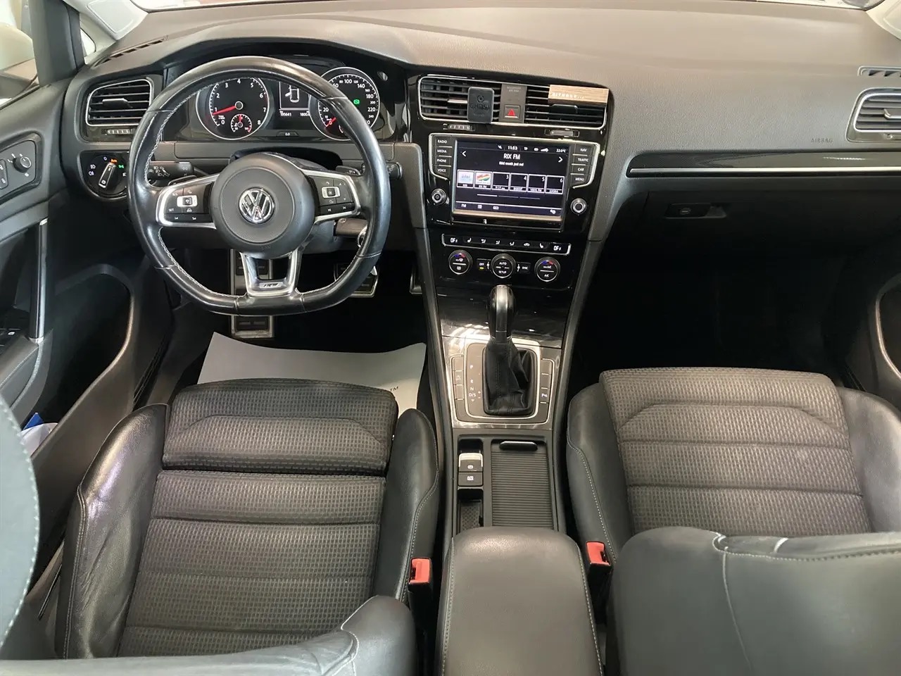 volkswagen-golf-5-dorrar-14-tsi-bmt-dsg-sekventiell