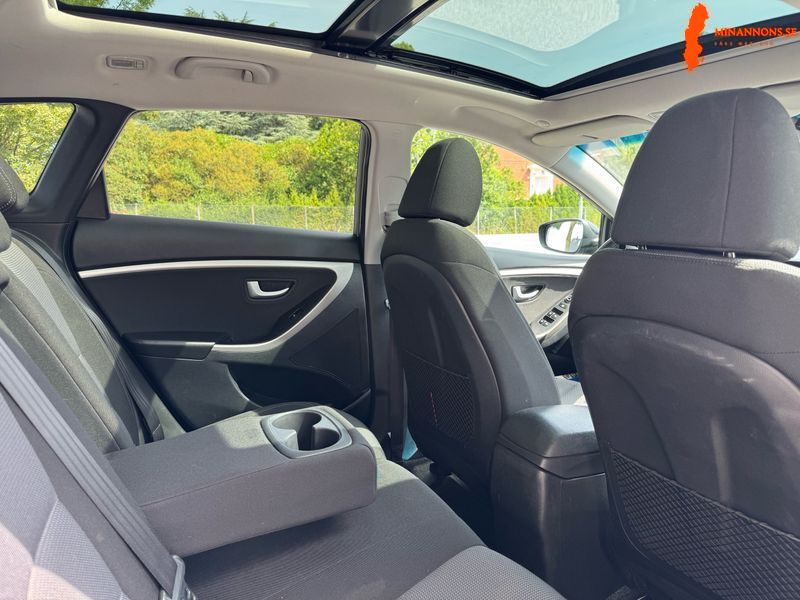hyundai-i-30-16-crdi-panoramatak-nyservad