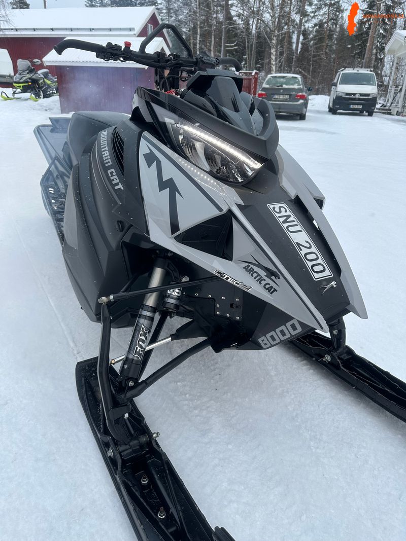 arctic-cat-m8000-2019