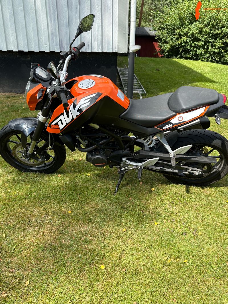 ktm-duke-125