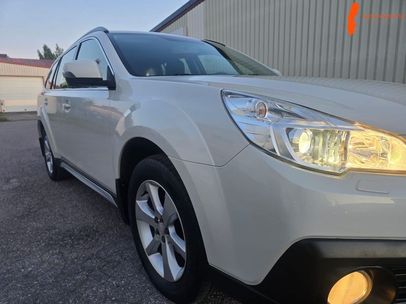 subaru-legacy-25i-awd