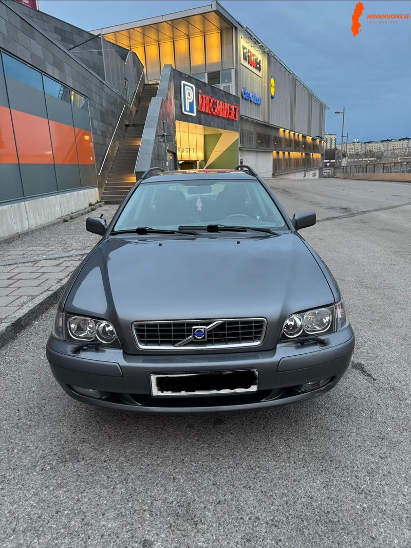 volvo-v40-20-bes-och-skatt-5agaremanuell
