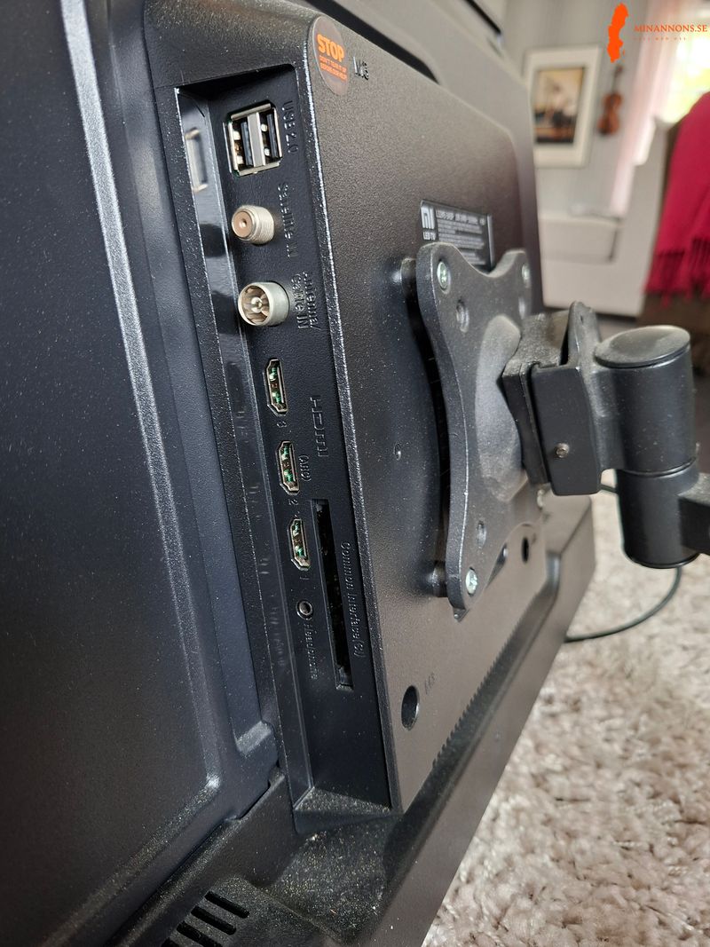 32-tv-med-vaggfaste
