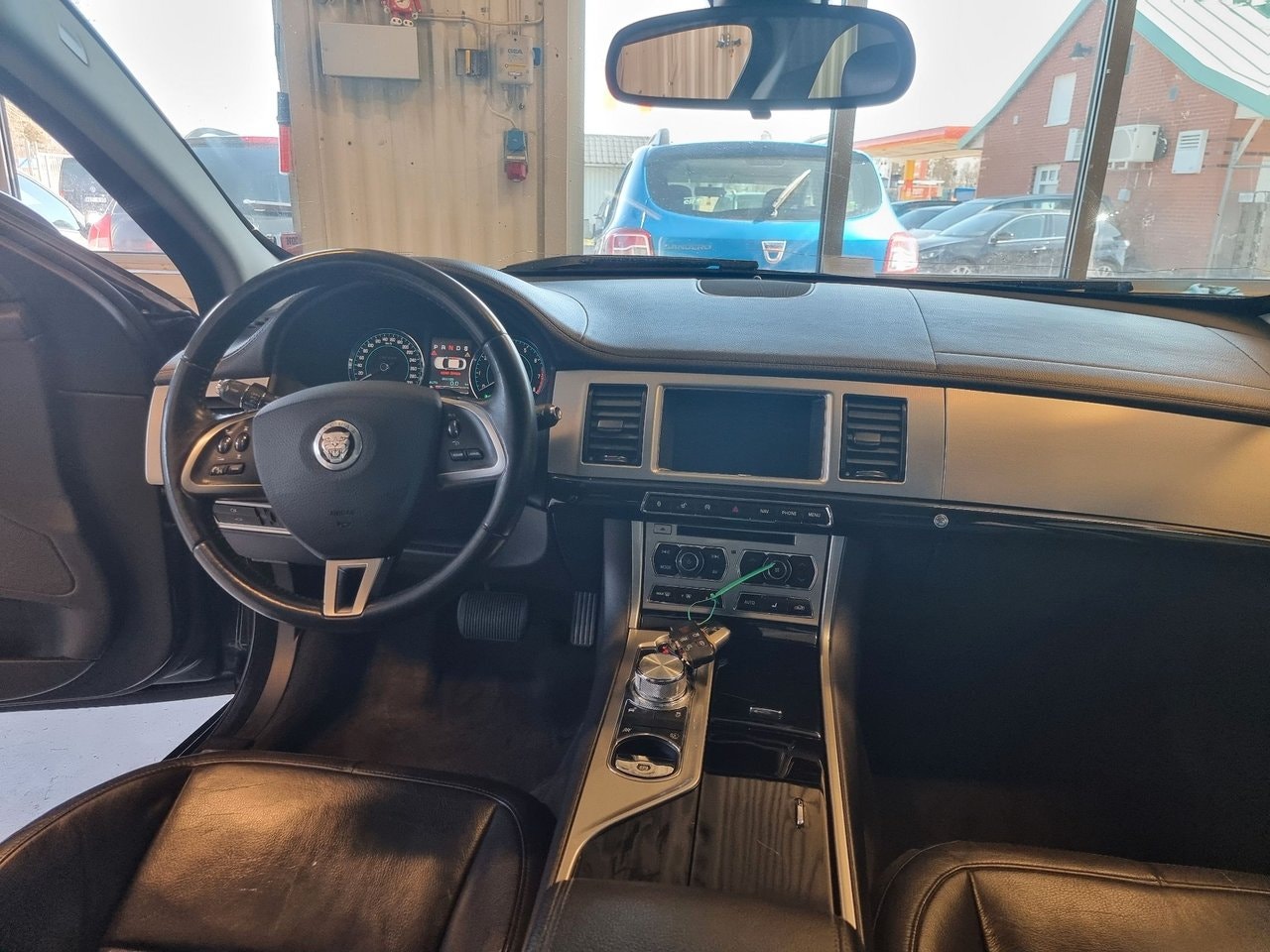 jaguar-xf-30-v6-awd-automatisk-340hk-2013