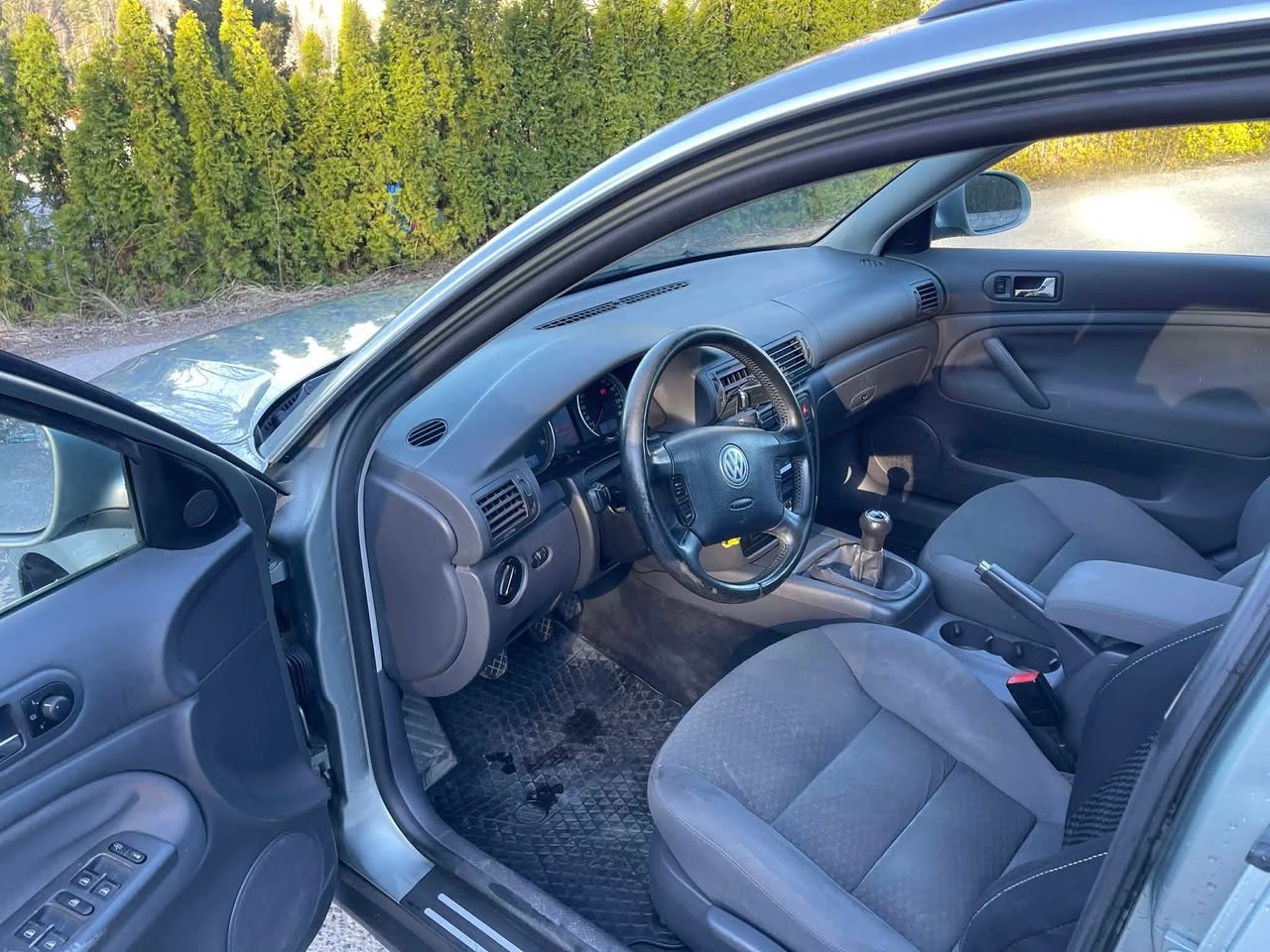 volkswagen-passat-variant-18-t