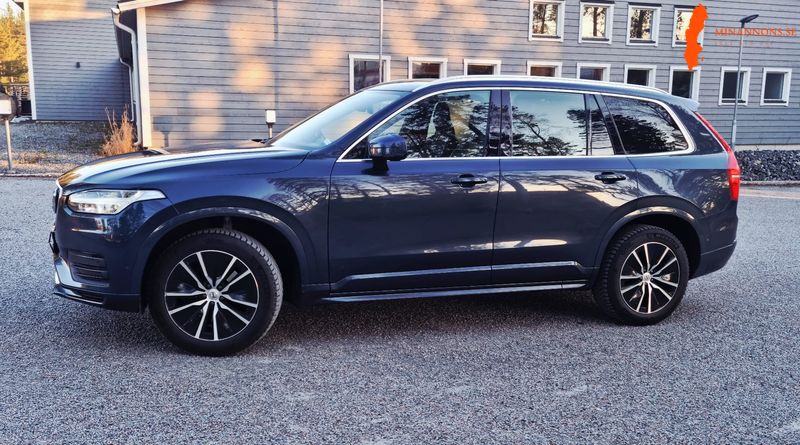 volvo-xc90-b5-momentum-awd