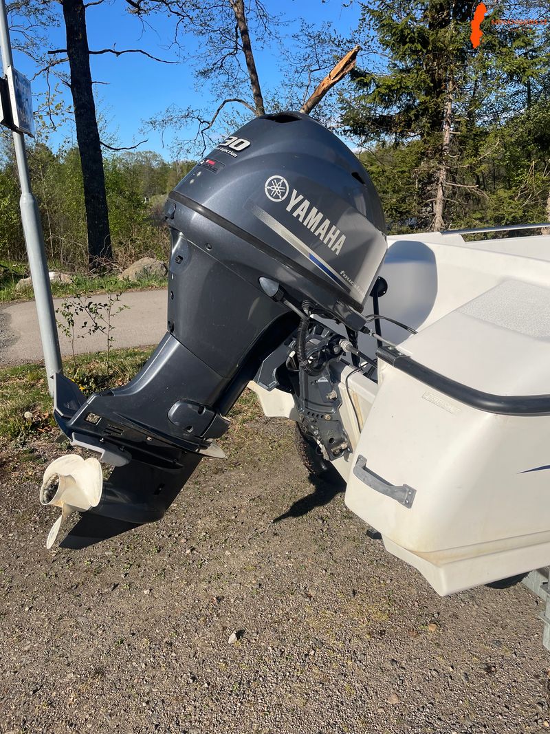cresent-cosmos-m-yamaha-30hp-2012