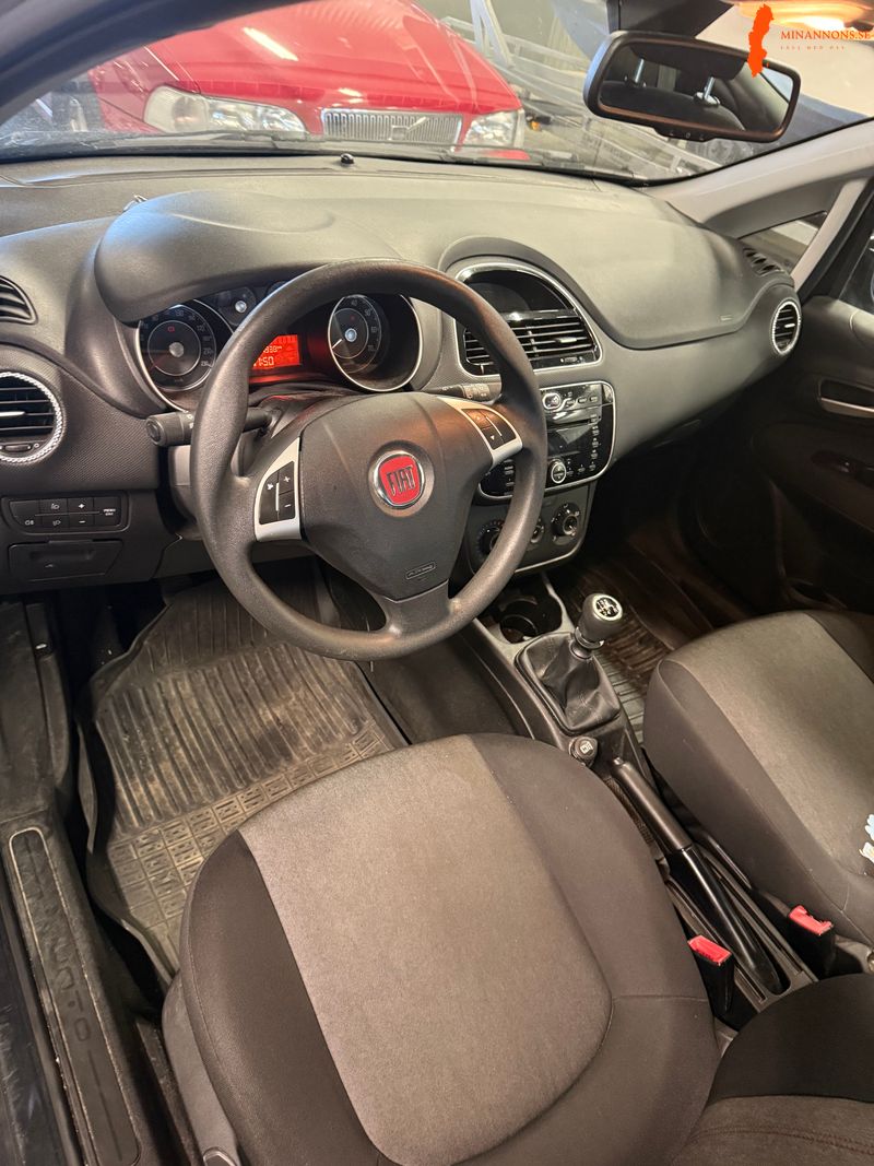 fiat-punto-5-dorrar-12-8v-manuell-69hk-2013