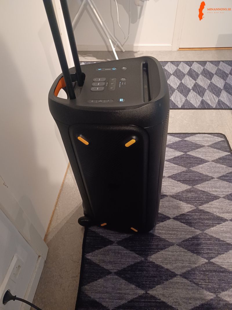 jbl-partybox-310-i-fint-skick