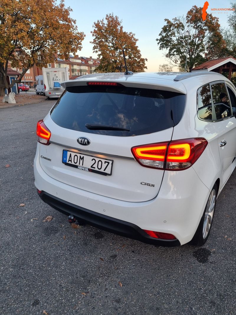 kia-carens-17-crdi-fwd