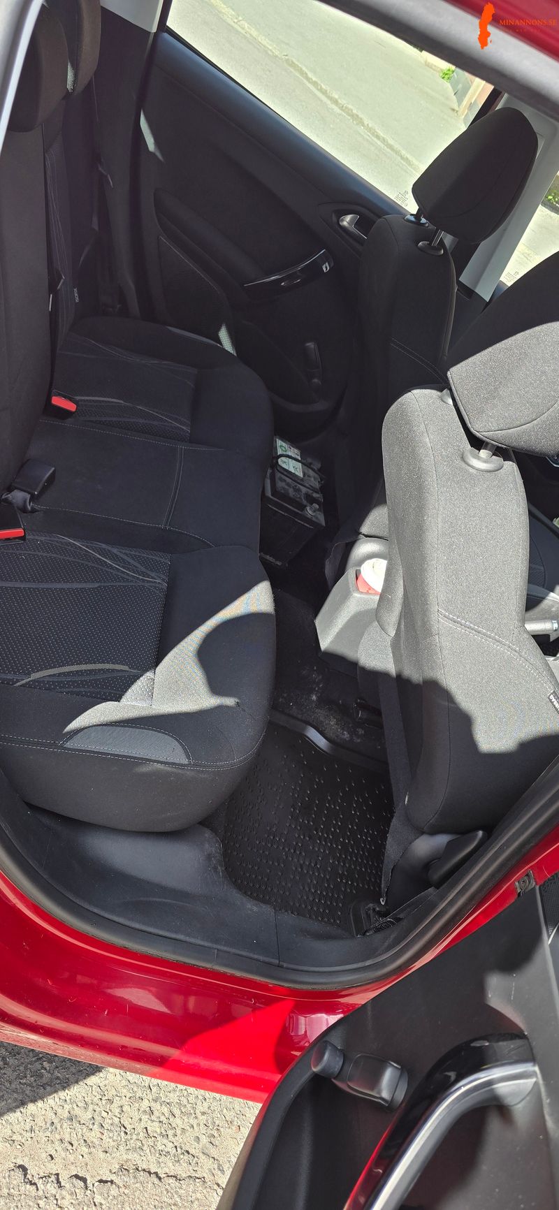 peugeot-208-5-dorrar-12-vti-82-manuell-82hk-2014