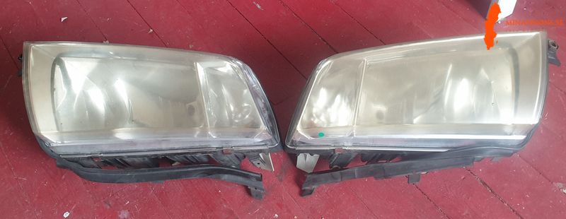 framlyktor-toyota-land-cruiser-100-2003-hoger-vanster