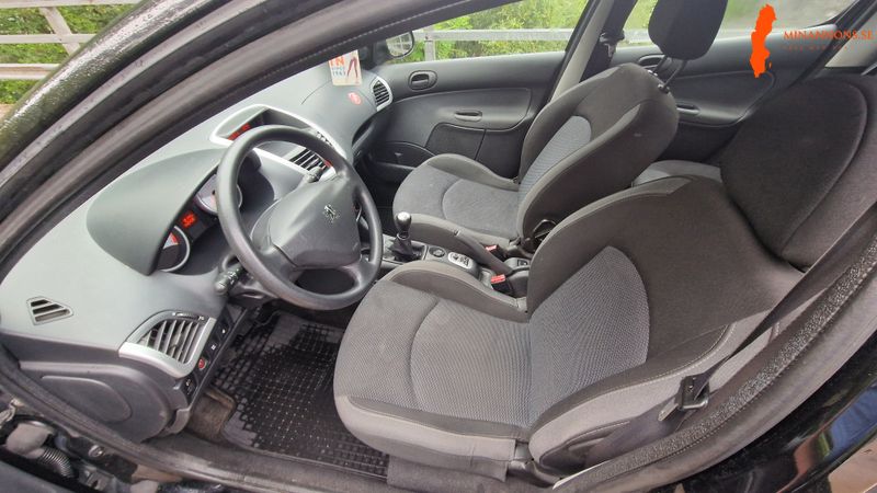 peugeot-206-plus-14-8v