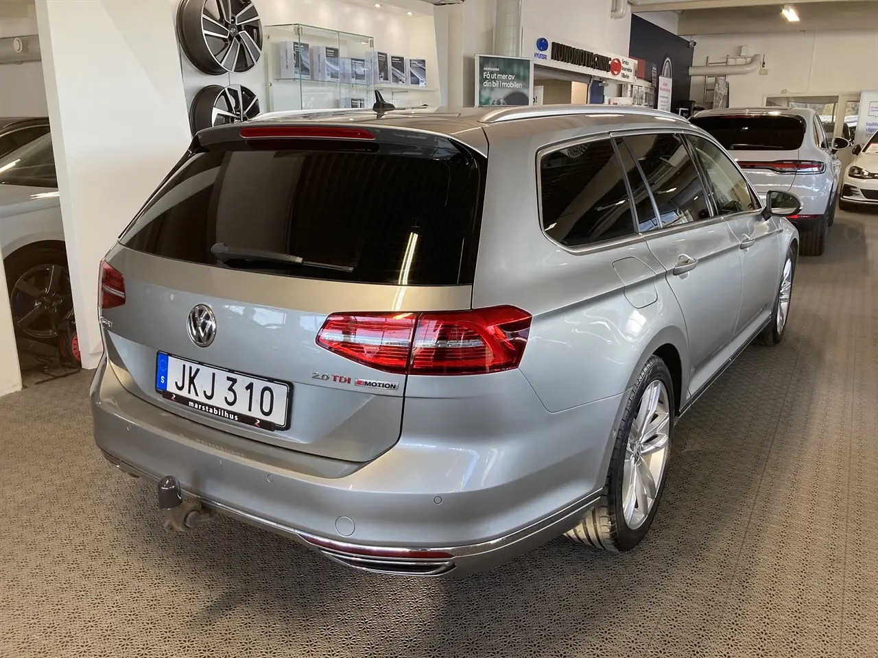 volkswagen-passat-sportscombi-20-tdi-dpf-scr-bmt-4motion-dsg-sekventiell