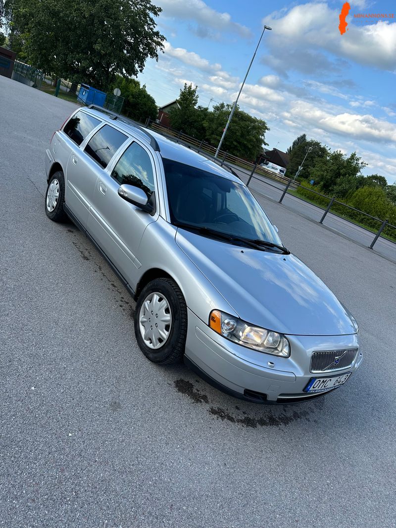 volvo-volvo-s-v70-d5-24-fwd