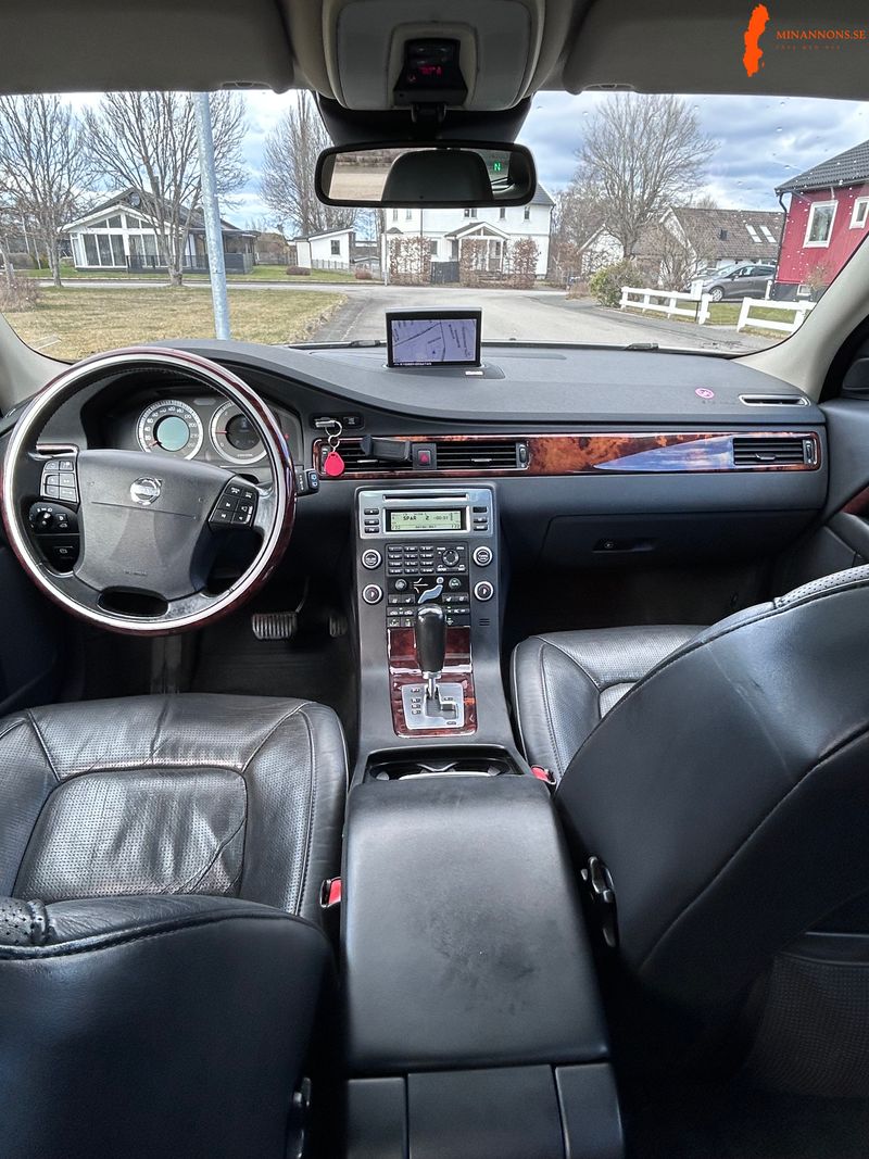 volvo-volvo-bv70-ii-d5-24-fwd
