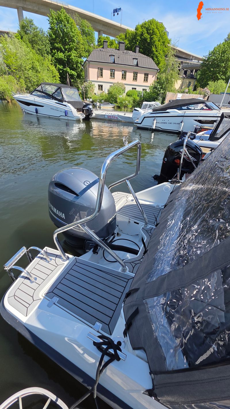 finnmaster-r6-f200-med-stora-motorn-och-fa-gangtimmar