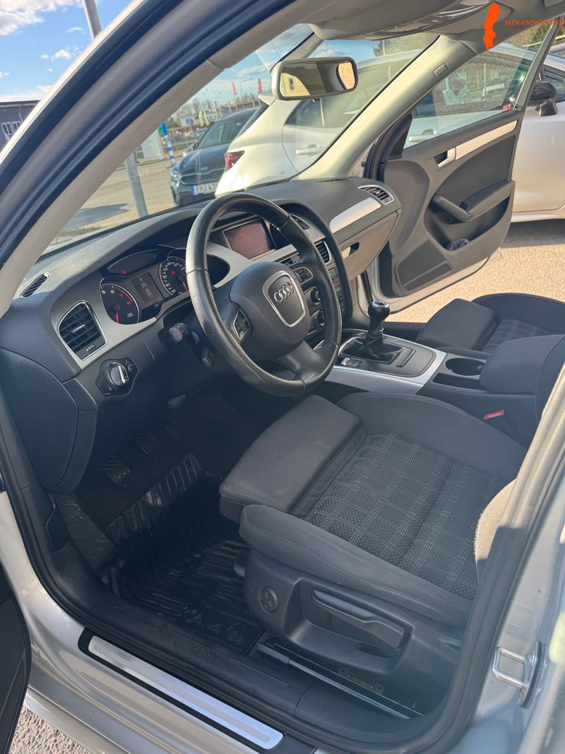 audi-a4-2010-nybesiktad-123-000-km-full-servicebok