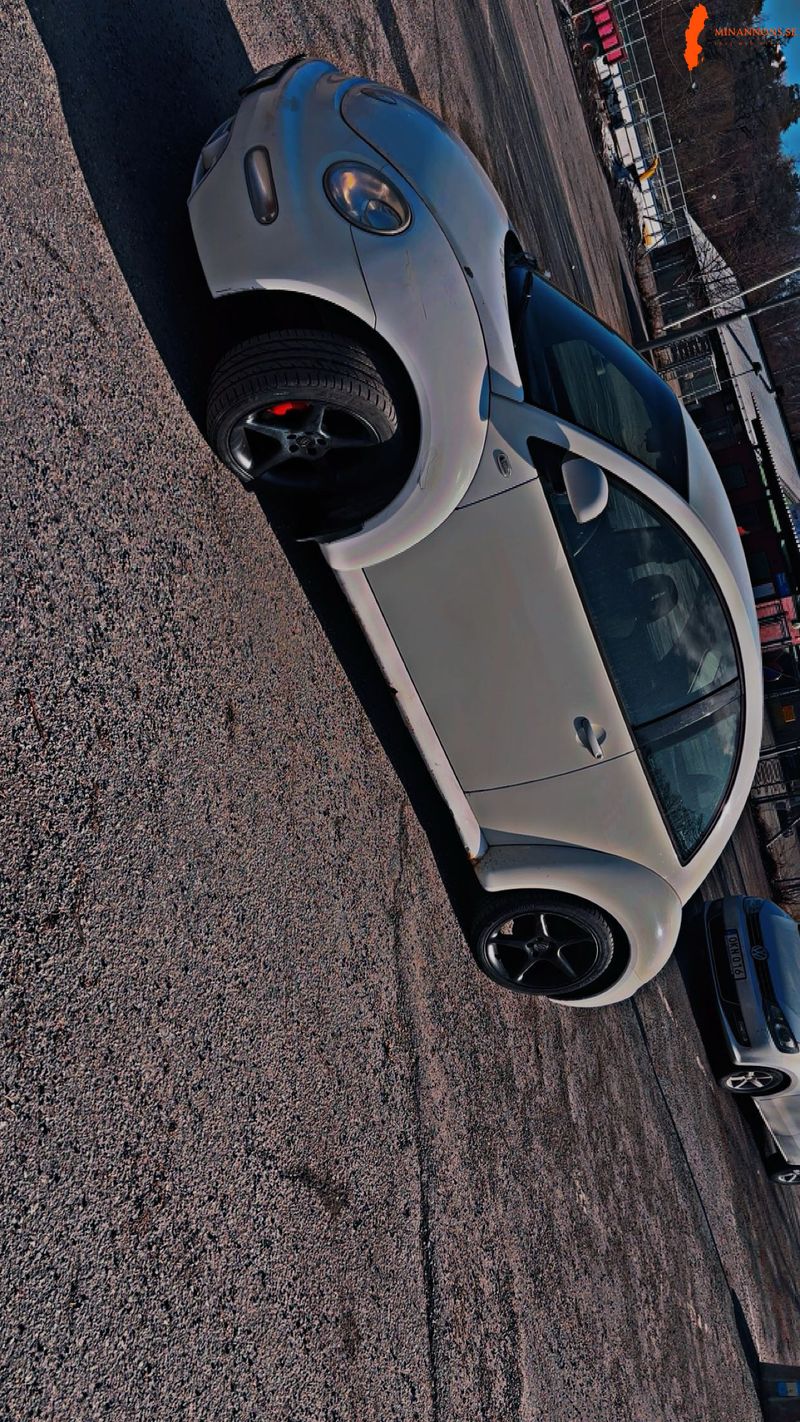 volkswagen-vw-new-beetle-20-20-8v-fwd