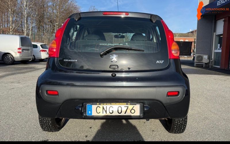 peugeot-107-5-dorrar-10-manuell-68hk-2011