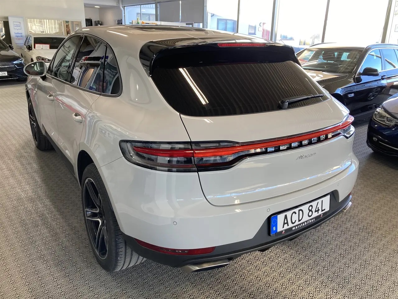 porsche-macan