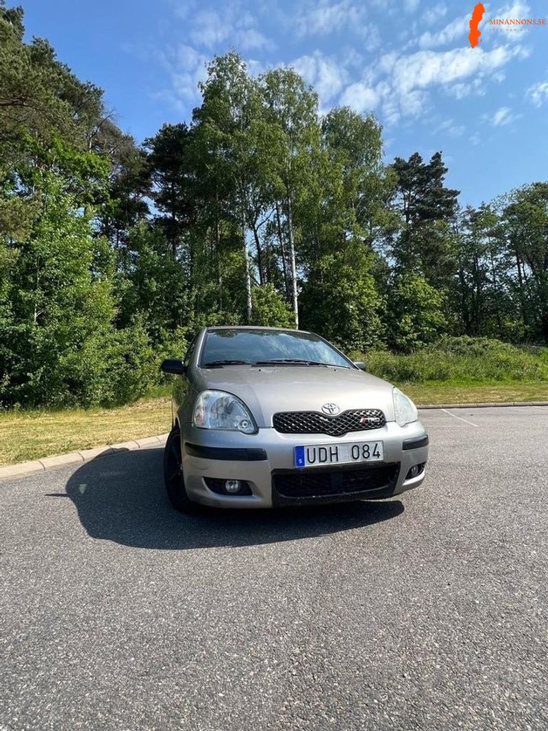 toyota-toyota-yaris-13-16v