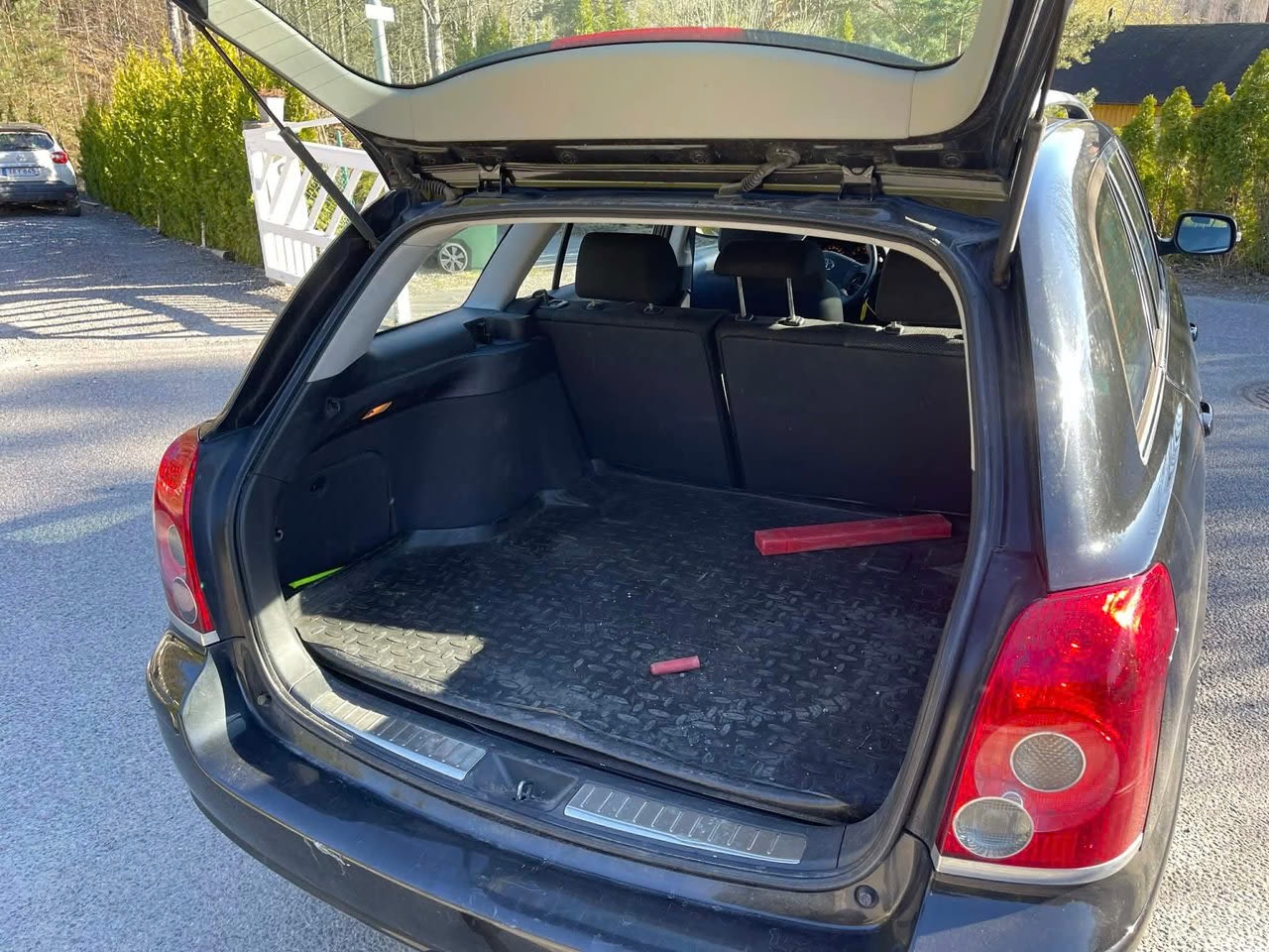 toyota-avensis-kombi-20-d-4-vvt-i