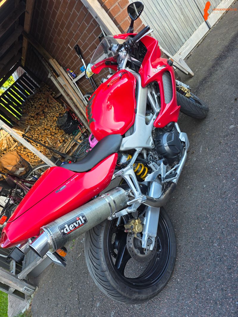 honda-vrt-1000f-99