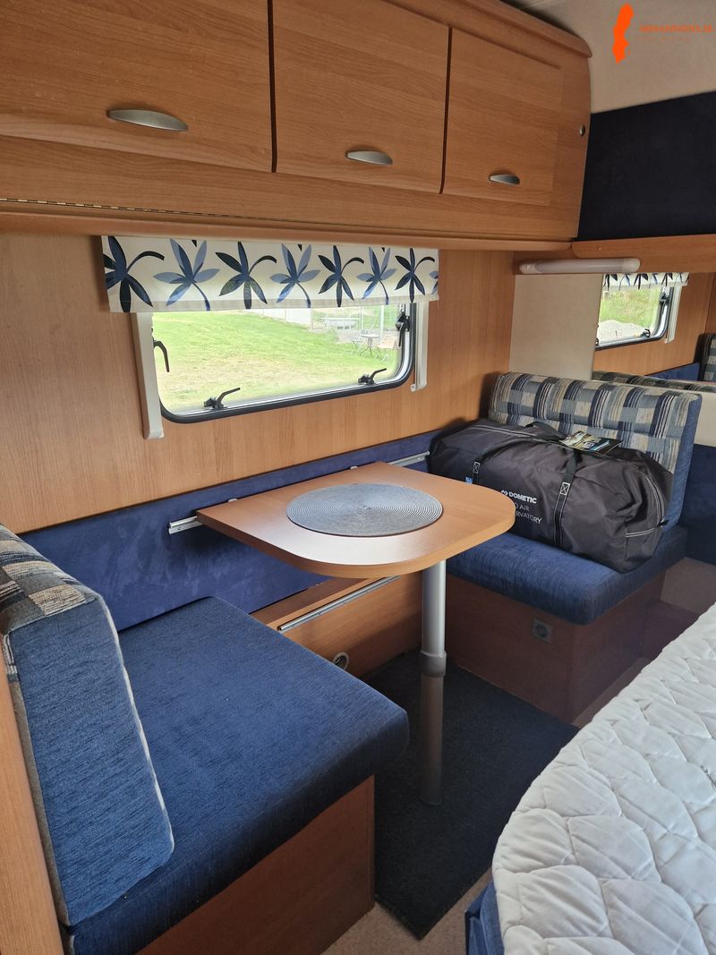 nybesiktadfukttestad-och-gastestad-knaus-sport-590-familjevagn