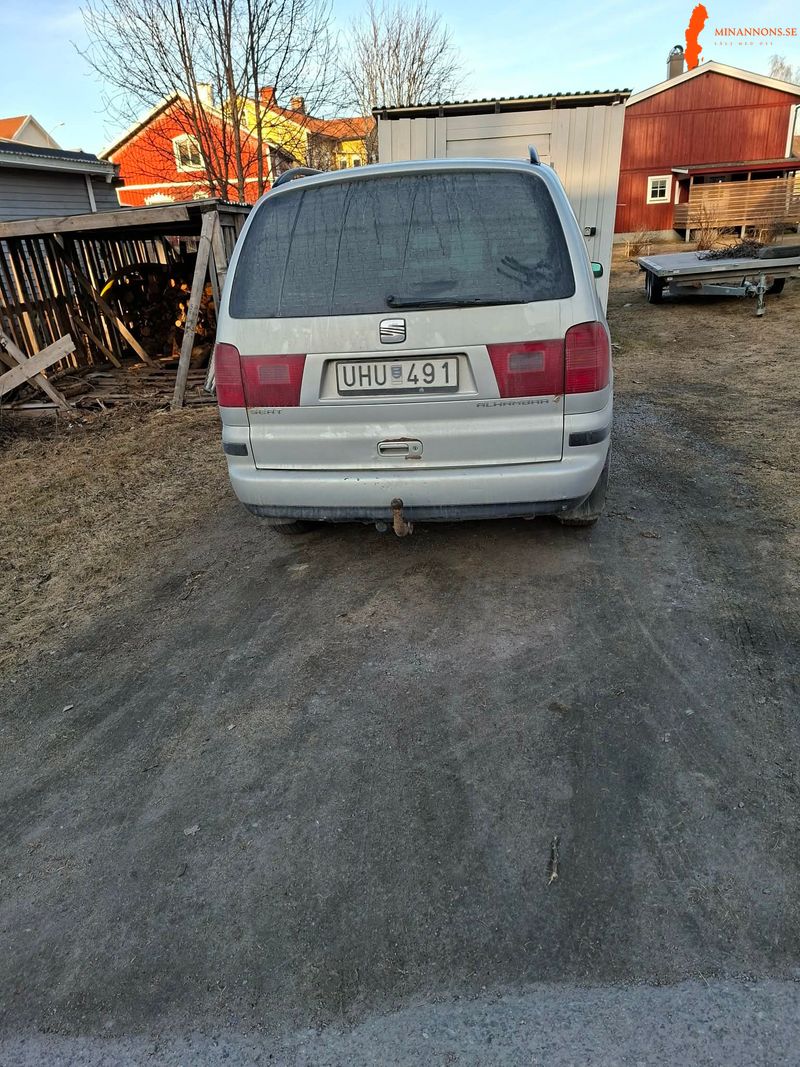 seat-alhambra-19-tdi-si-2003-en-billig-bil-att-underhalla-for-familje