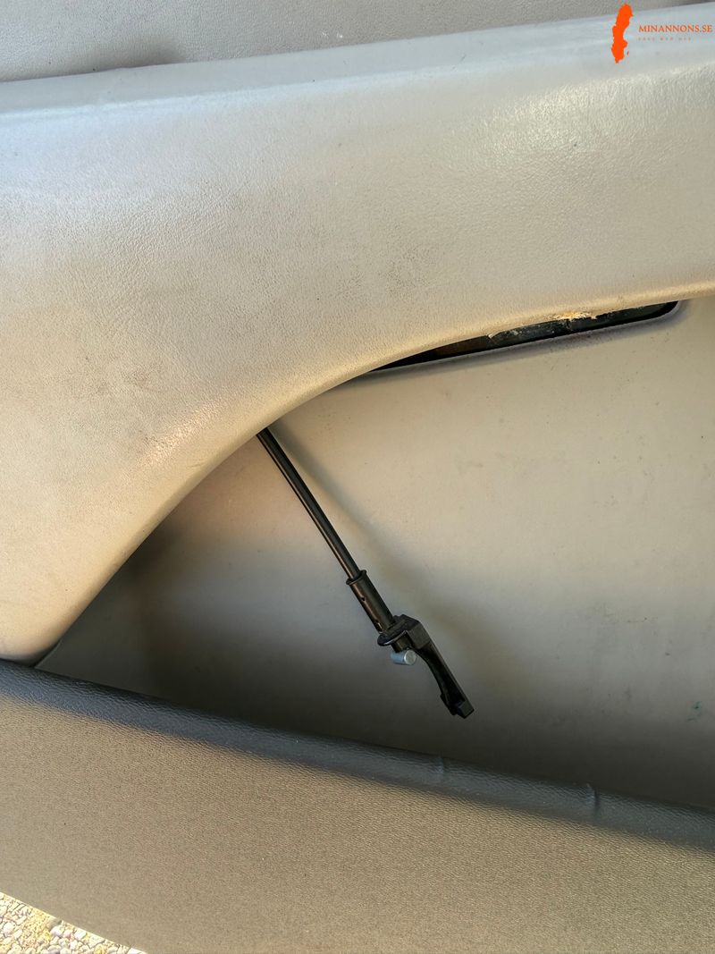 a-traktor-volvo-v-70-fas-2-bud