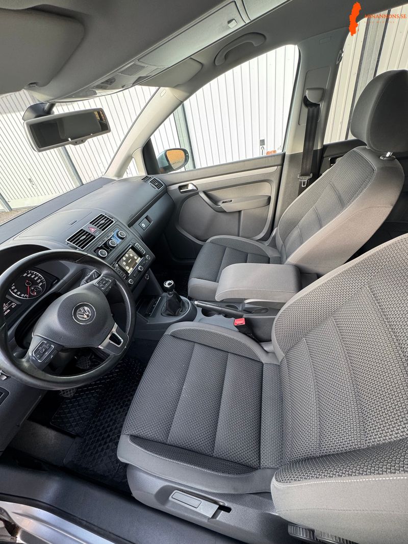 volkswagen-touran-14-tsi-fwd