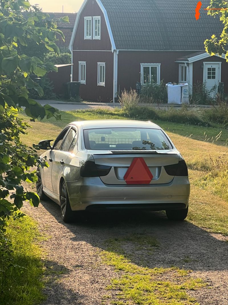 bmw-320d-e90