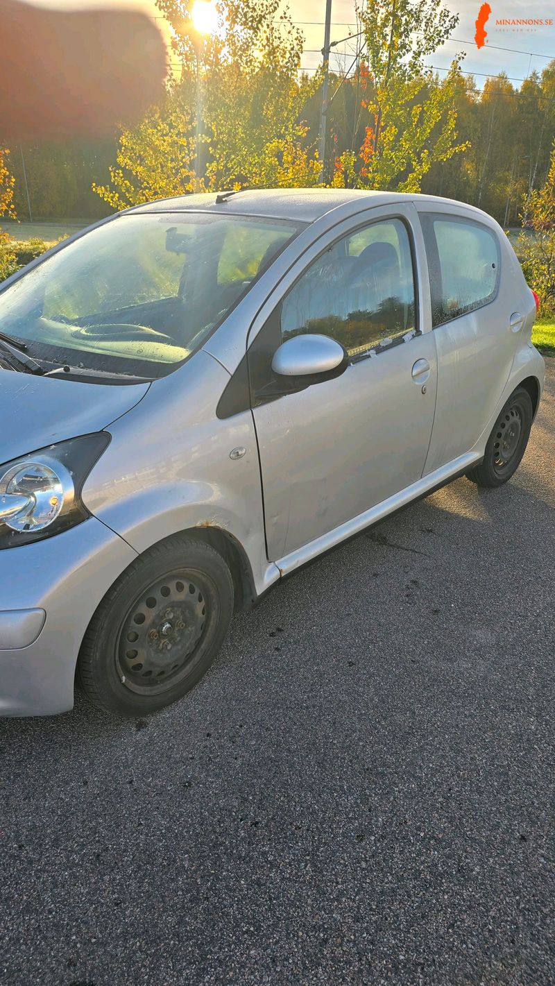toyota-toyota-aygo-10-12v