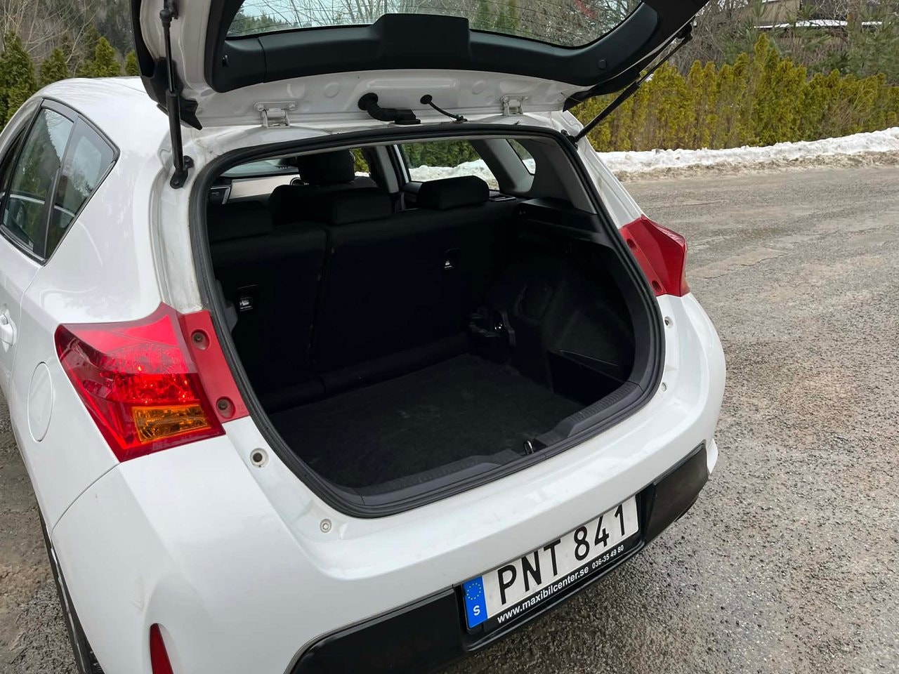 toyota-auris-20-d-4d