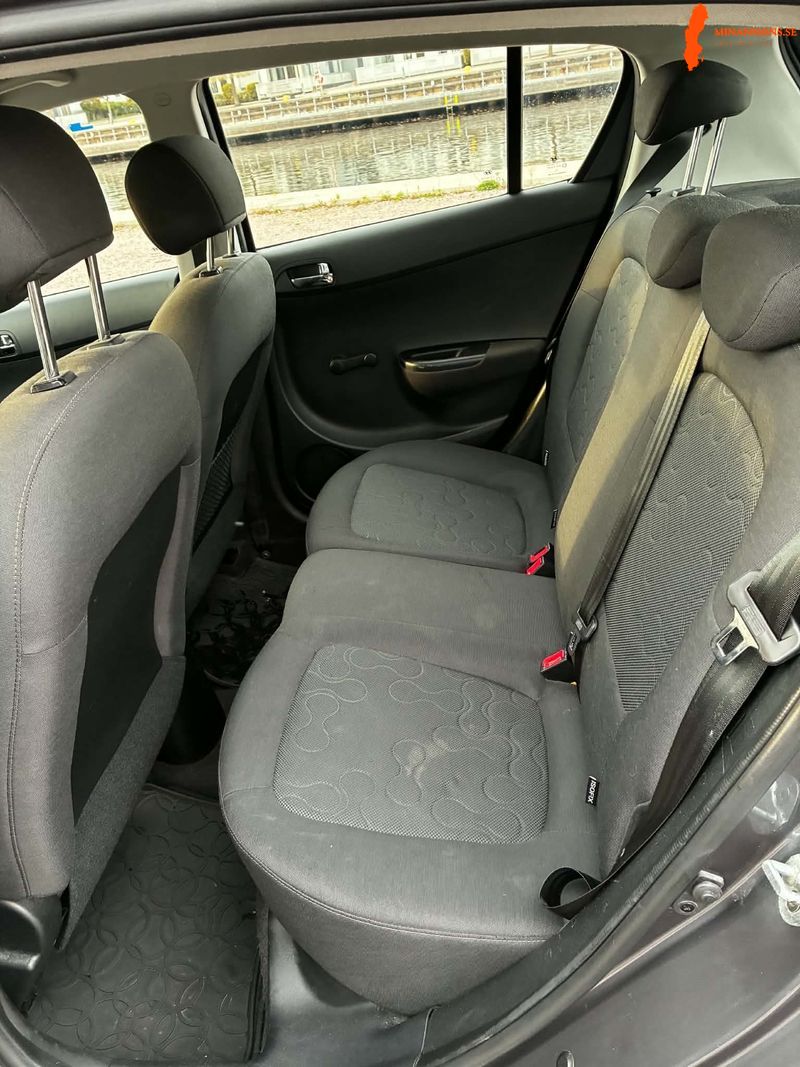 hyundai-i20-2011-nyservad-nybesiktigad-endast-14800mil