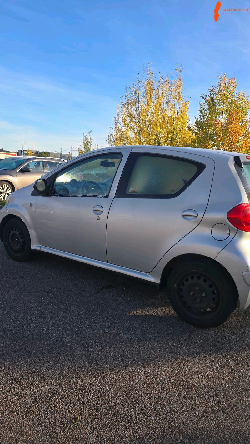 toyota-toyota-aygo-10-12v