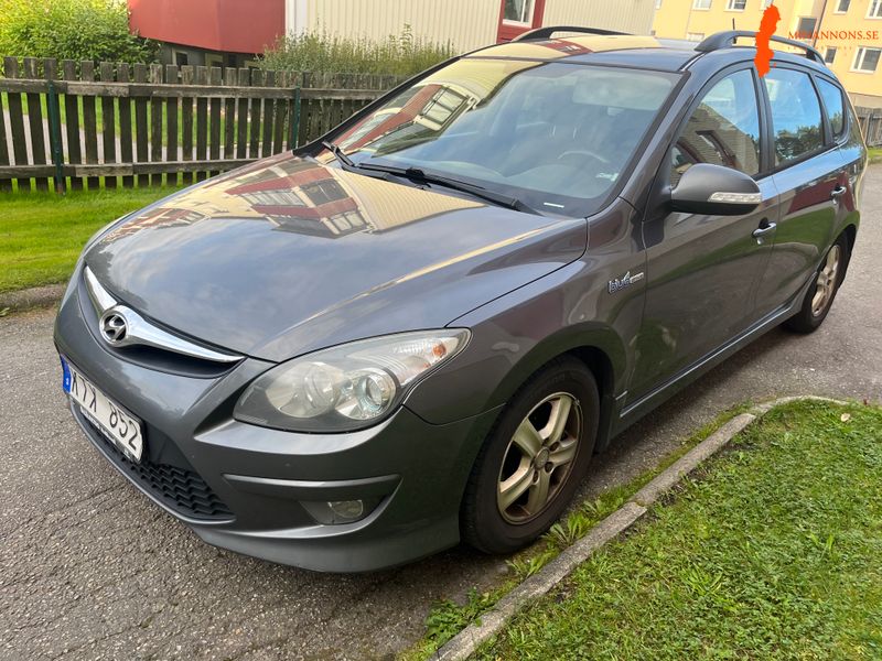 hyundai-i-30-cw-16-crdi-fwd